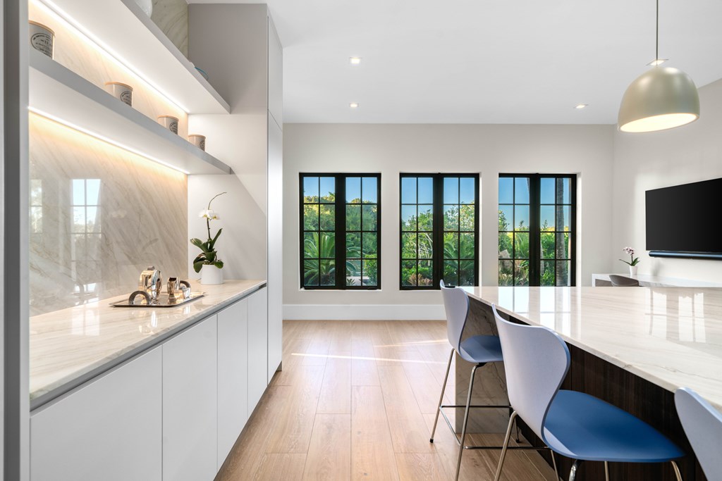 21 South Bridge Lane