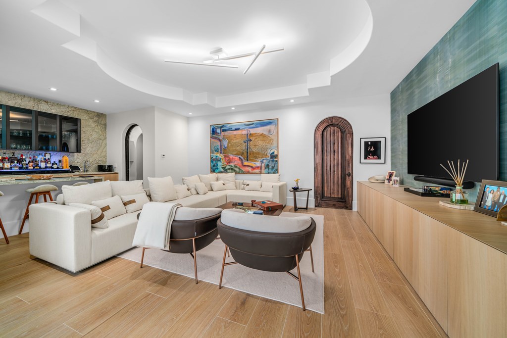 21 South Bridge Lane