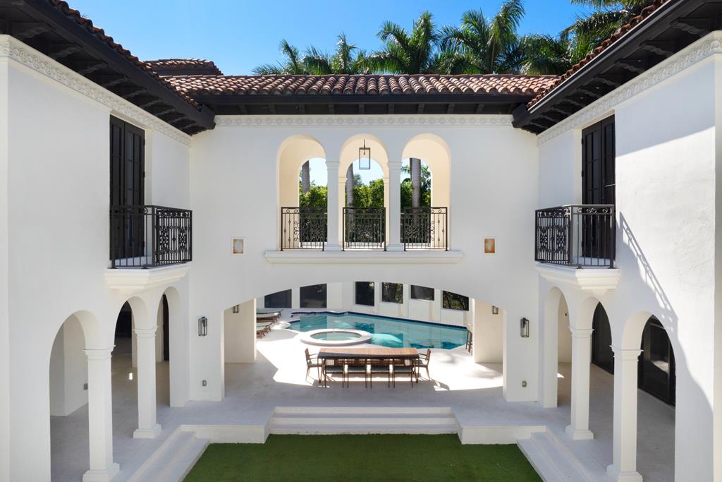 21 South Bridge Lane