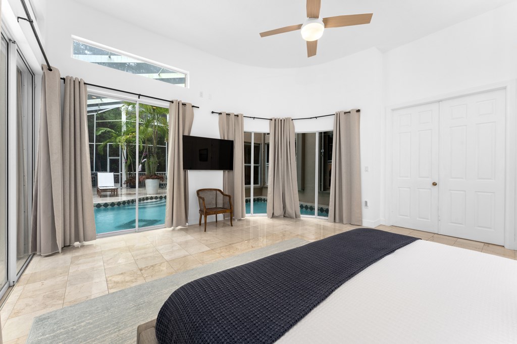 15 Thatch Palm Way