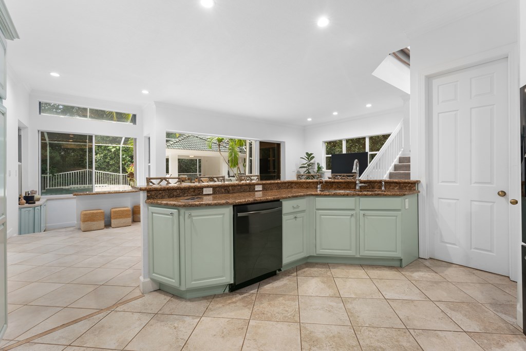 15 Thatch Palm Way