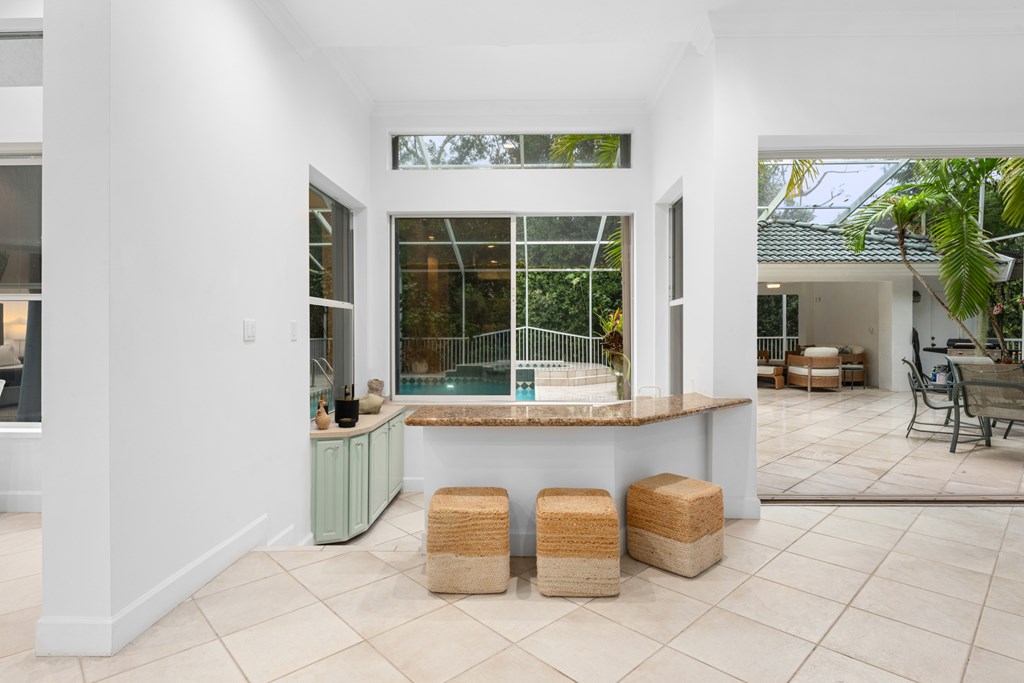 15 Thatch Palm Way