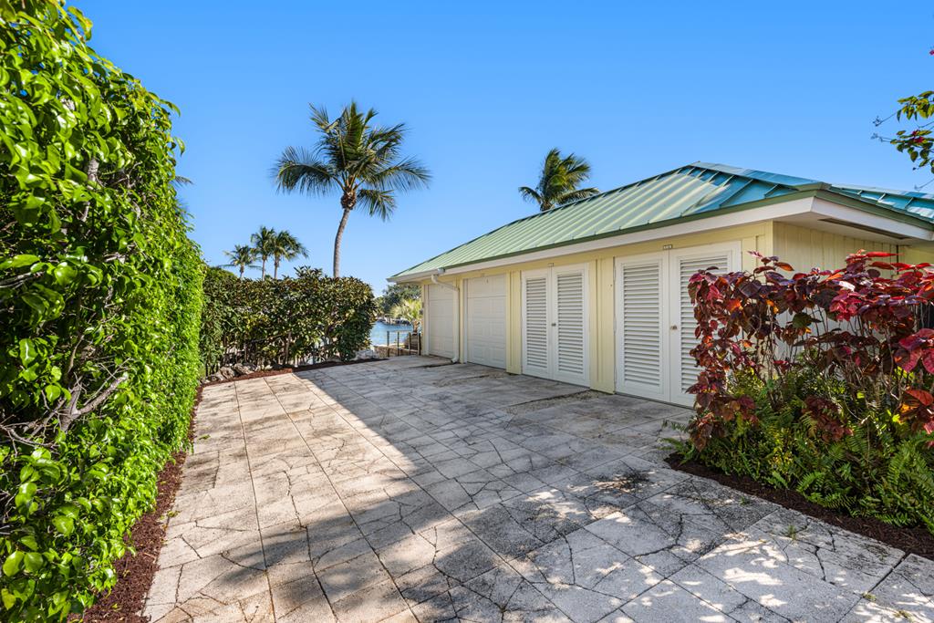 3-4 Anchor Drive