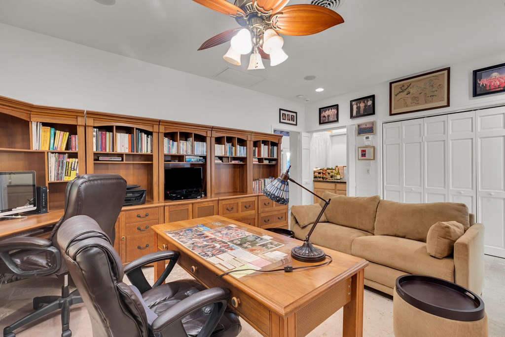 19 Country Club Road