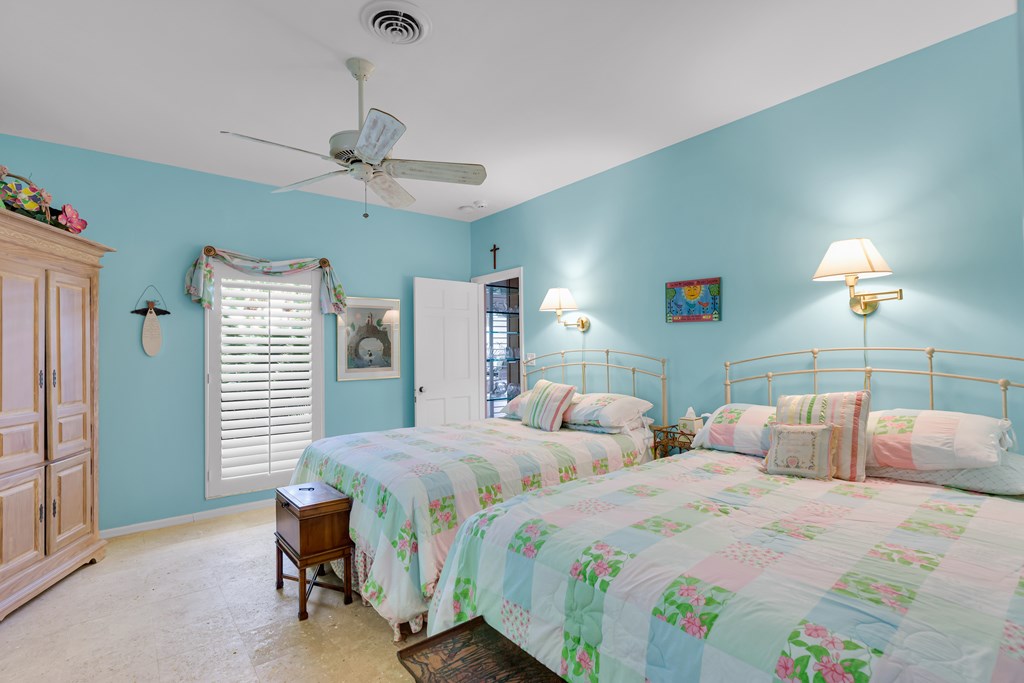 19 Country Club Road