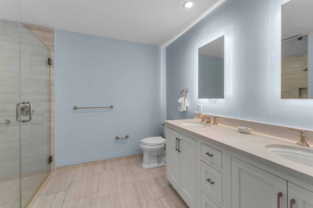 1 Residence Lane 215