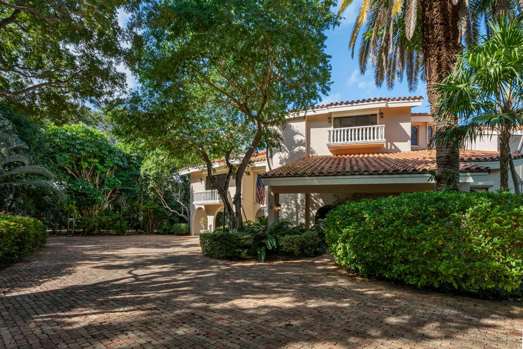 5 South Pelican Drive