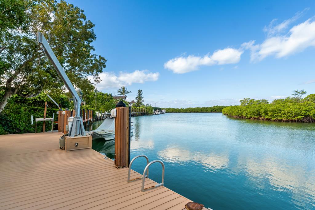 5 South Pelican Drive