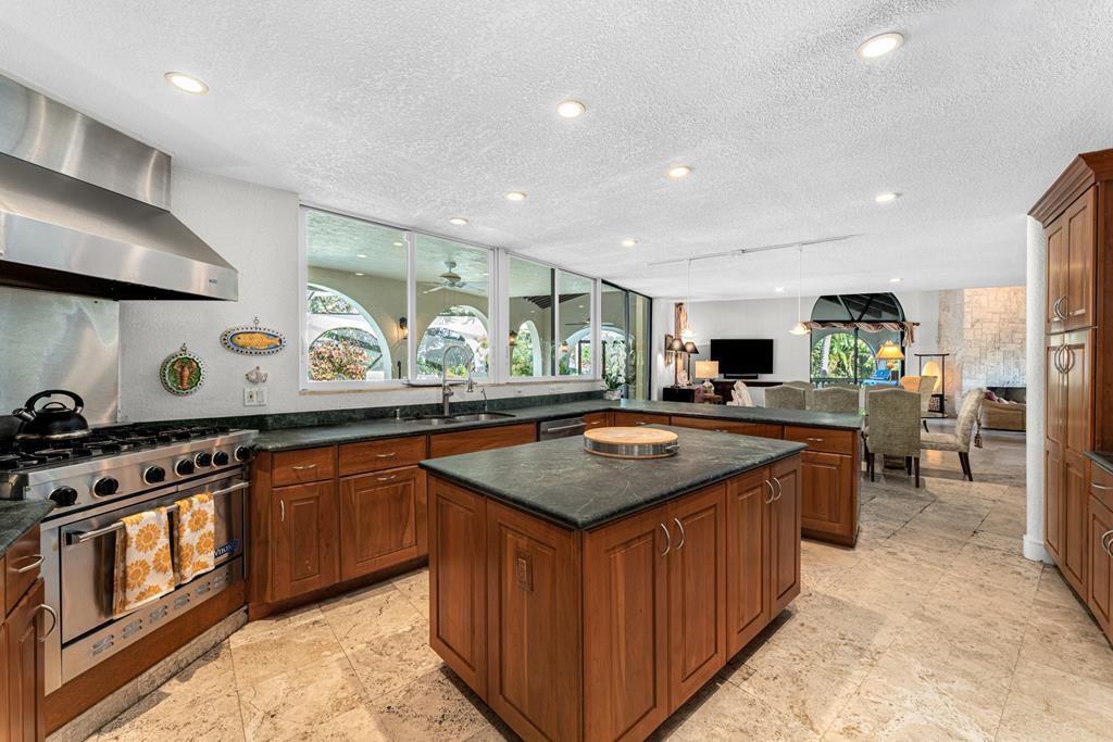 5 South Pelican Drive