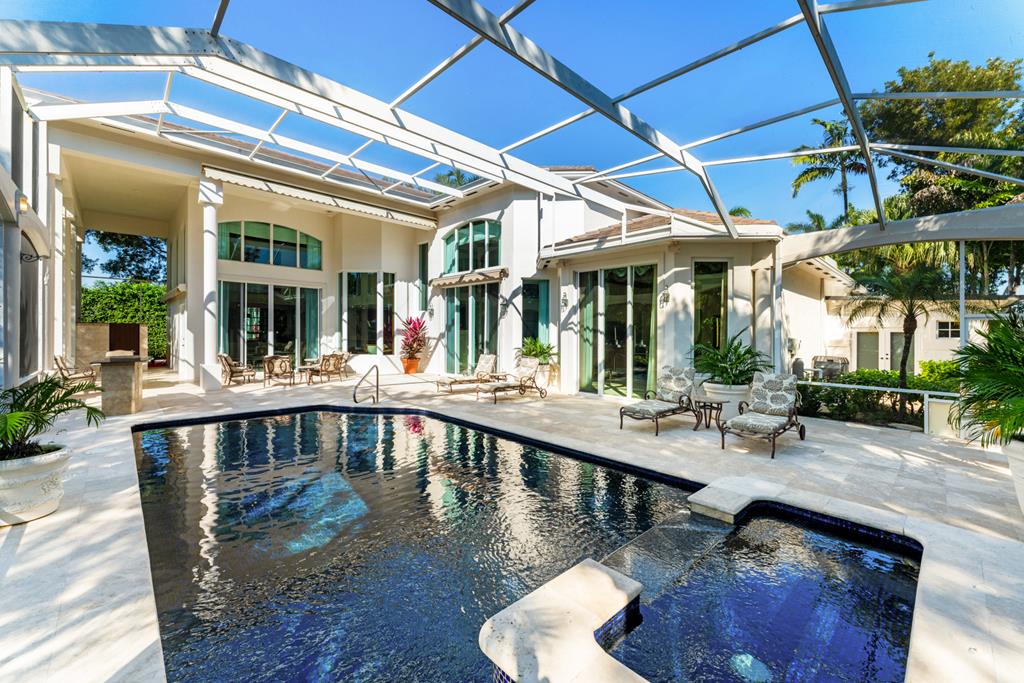 15 Harbor Island Drive