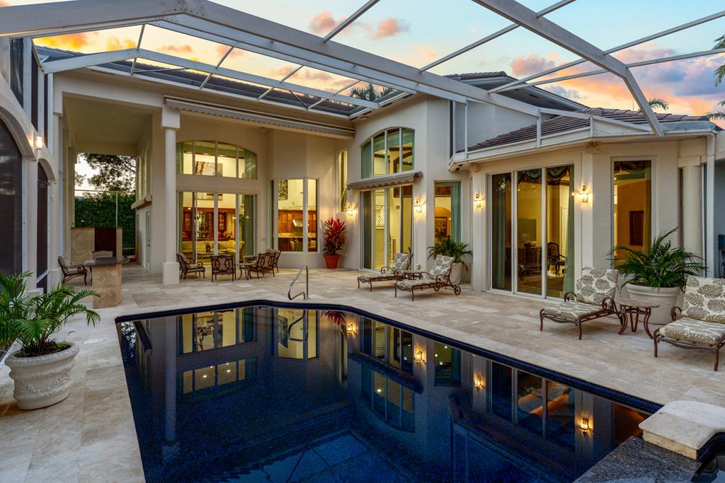 15 Harbor Island Drive