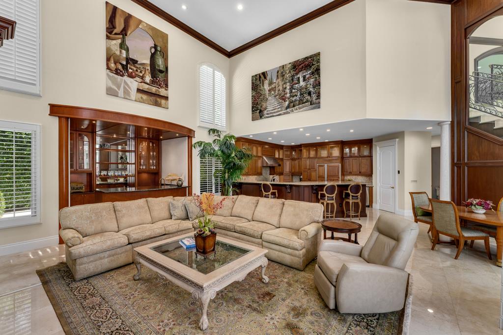 15 Harbor Island Drive