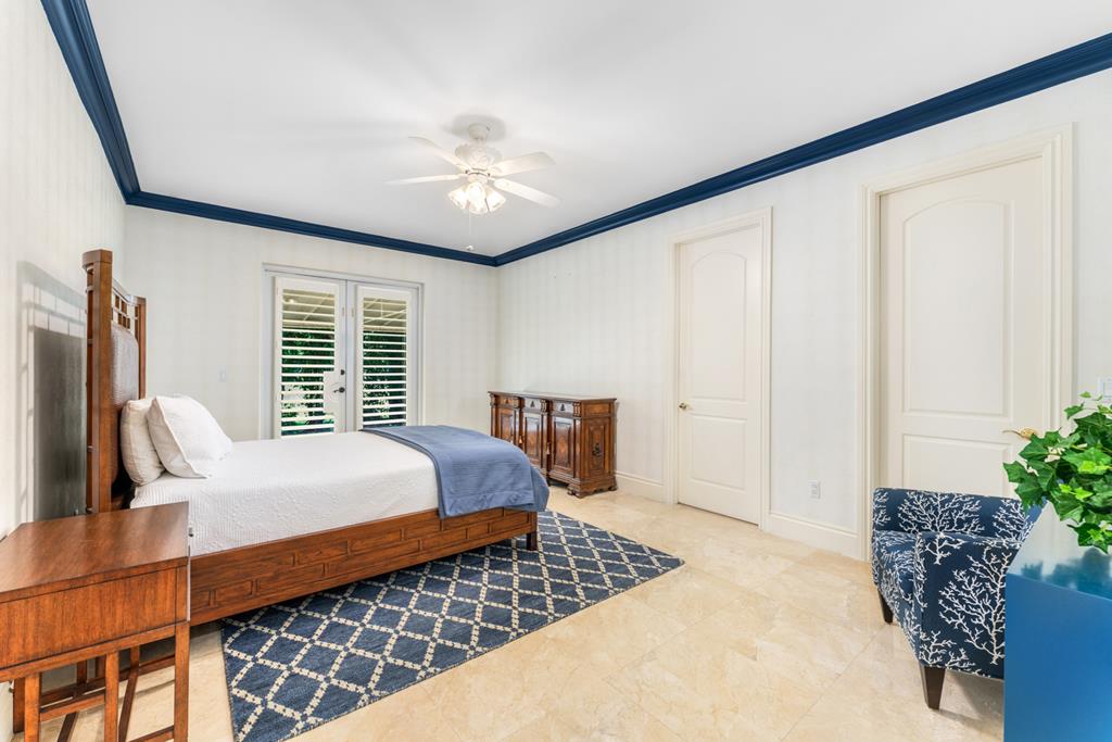 15 Harbor Island Drive