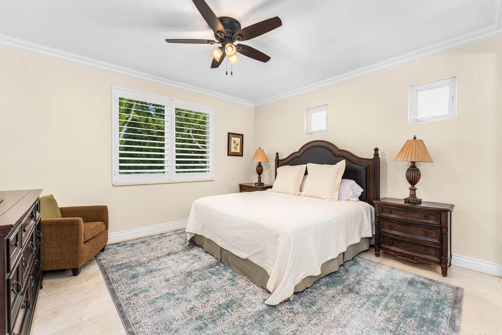 15 Harbor Island Drive