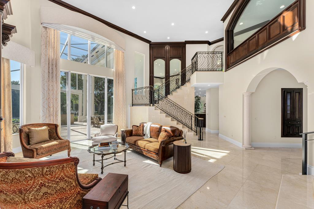 15 Harbor Island Drive