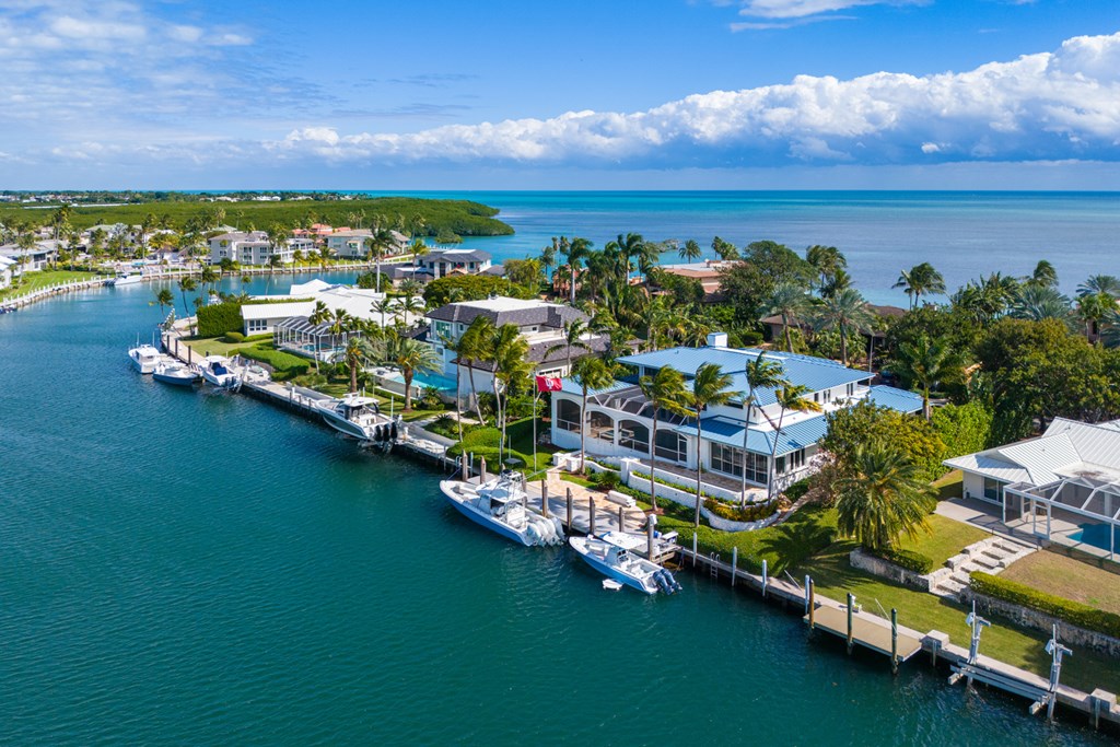 35 Angelfish Cay Drive