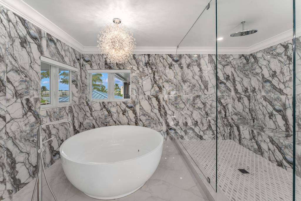 35 Angelfish Cay Drive