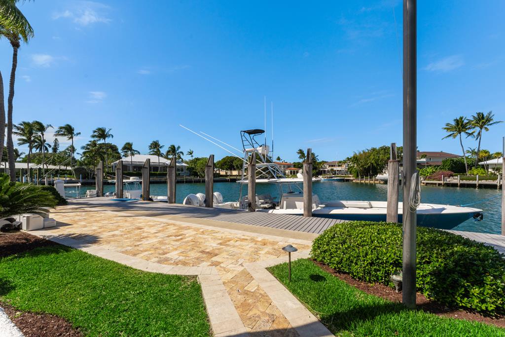 35 Angelfish Cay Drive