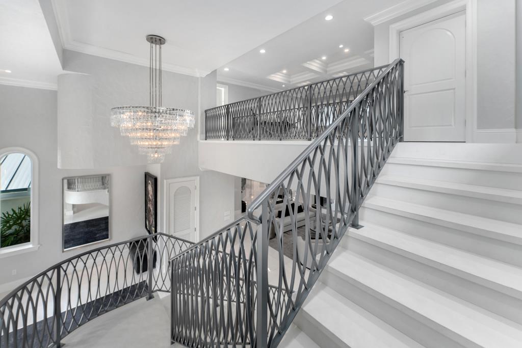 35 Angelfish Cay Drive