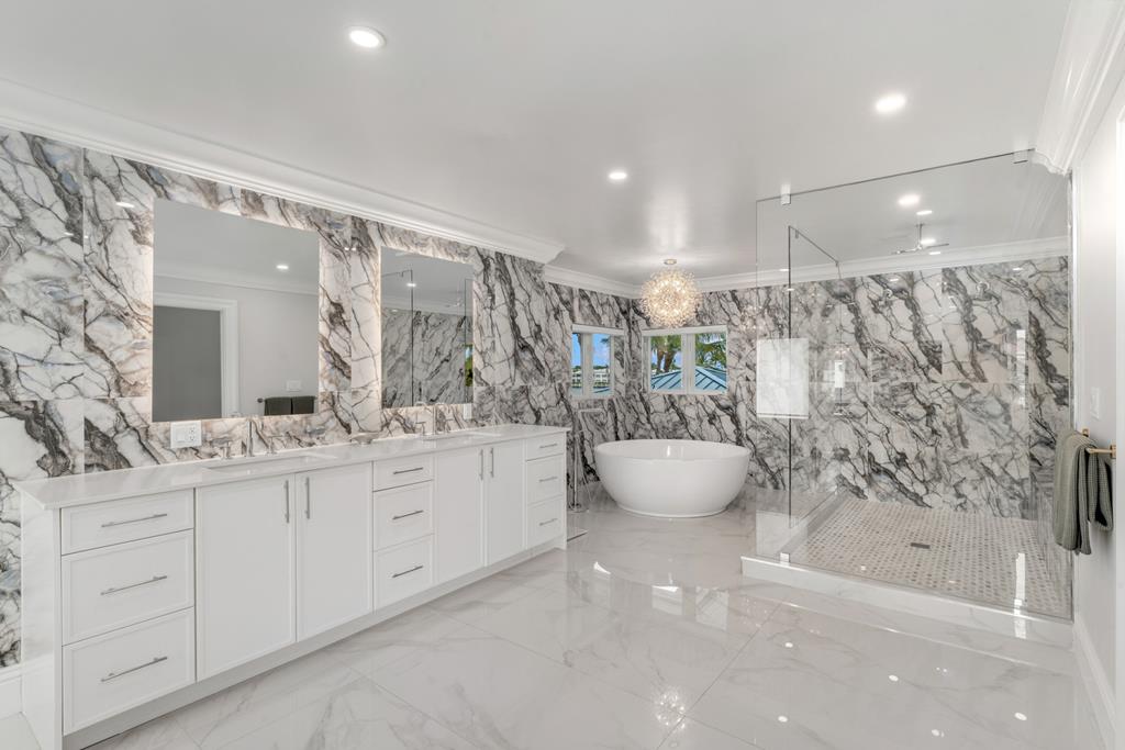 35 Angelfish Cay Drive