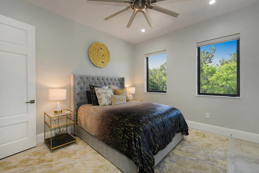 26 South Harbor Drive