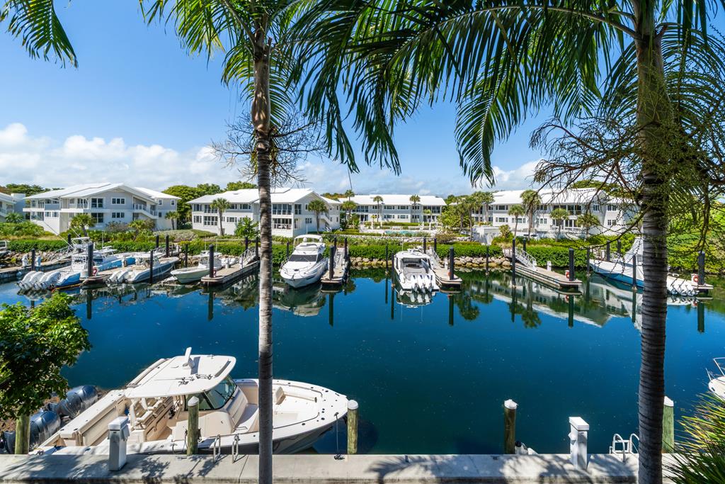 111 Beach Road 208