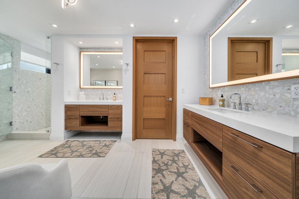 111 Beach Road 208