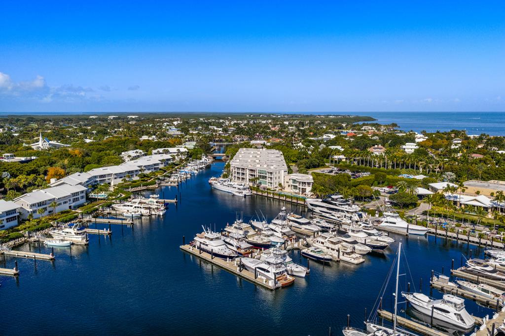 111 Beach Road 208