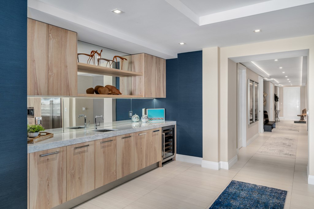 111 Beach Road 208