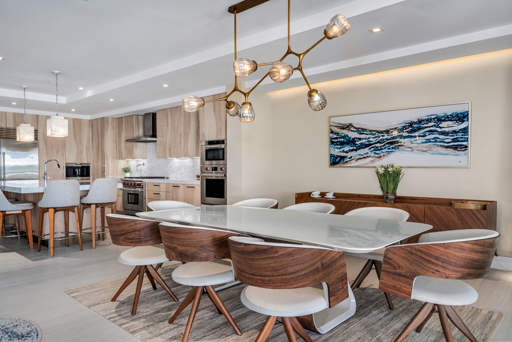 111 Beach Road 208