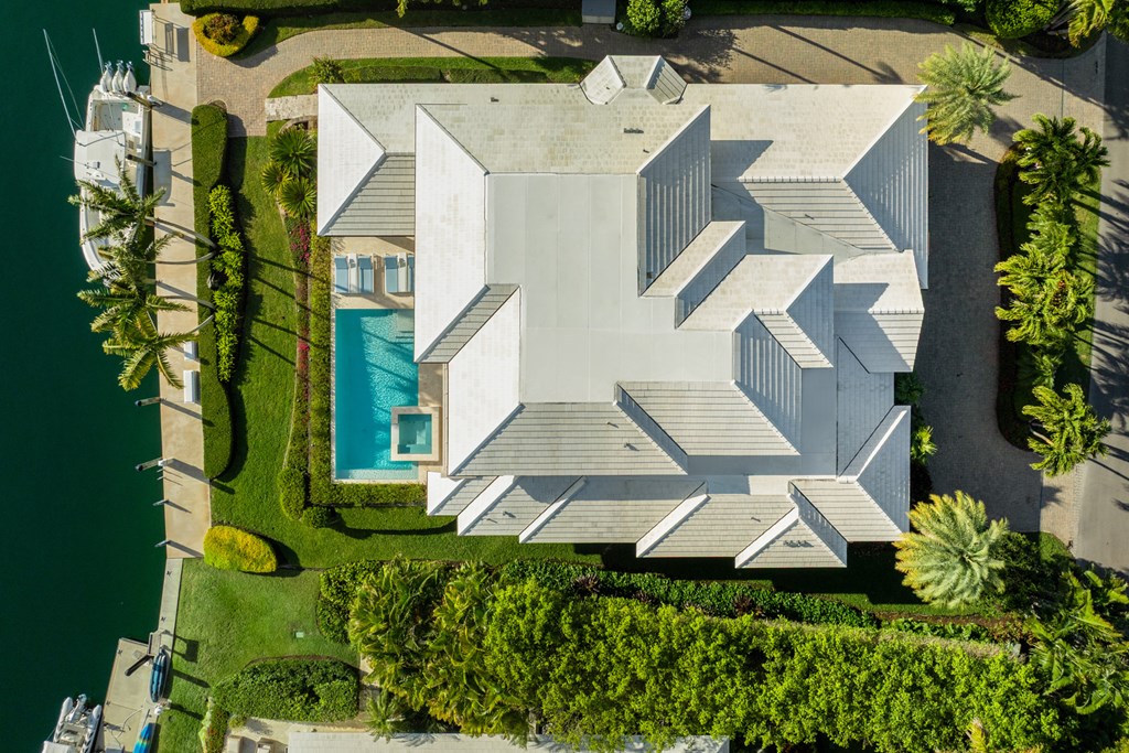 13 Angelfish Cay Drive