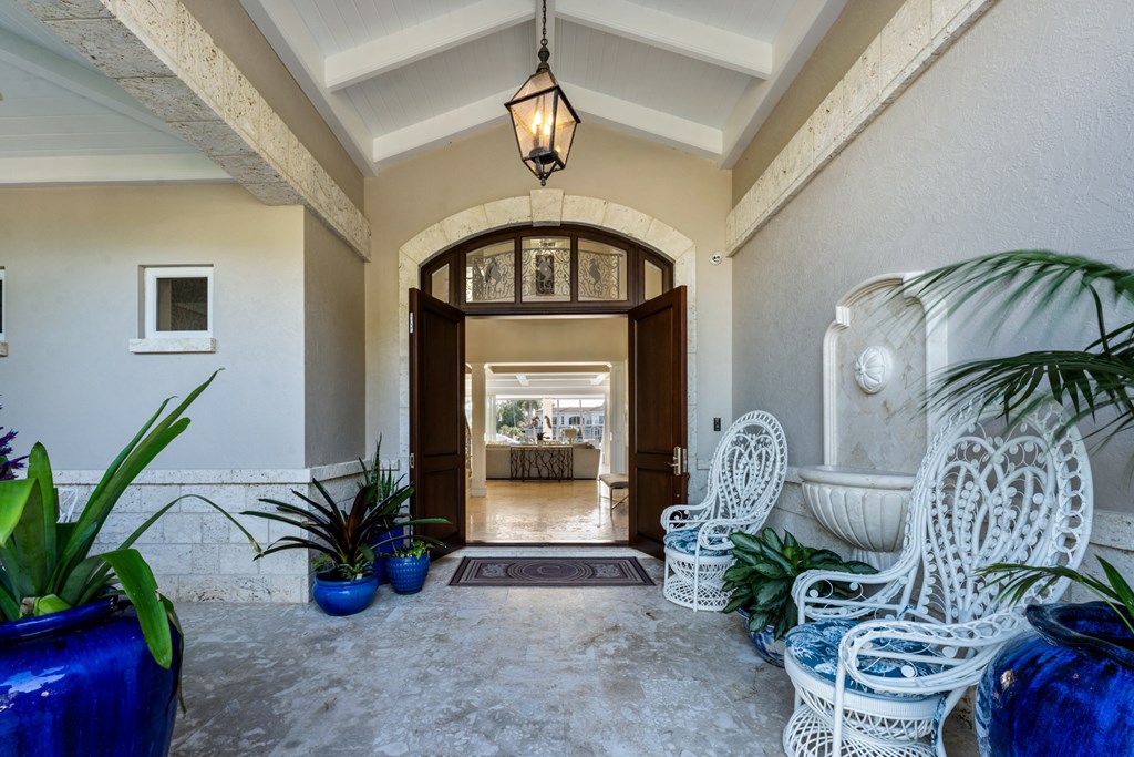 13 Angelfish Cay Drive