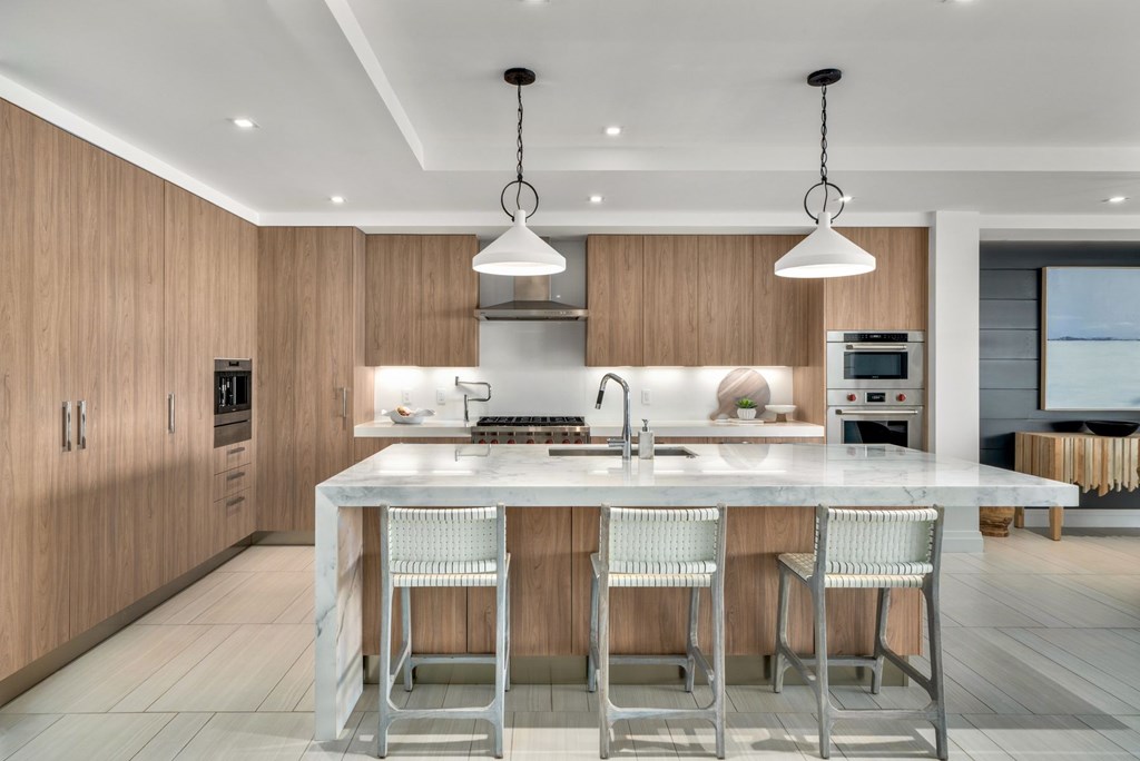 121 Beach Road 306