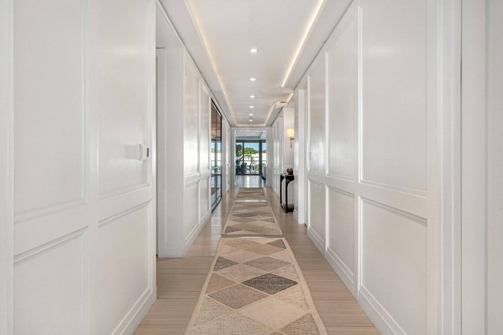 121 Beach Road 306
