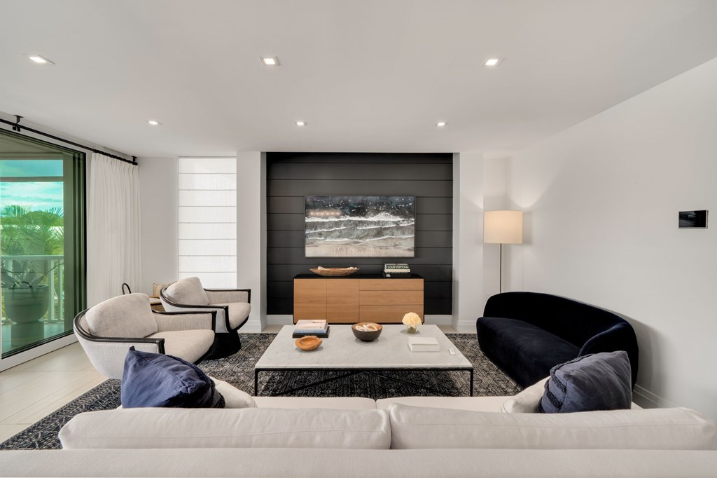 121 Beach Road 306