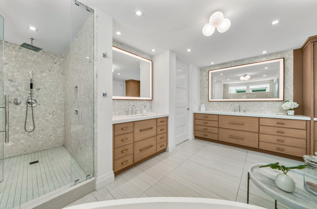 121 Beach Road 306