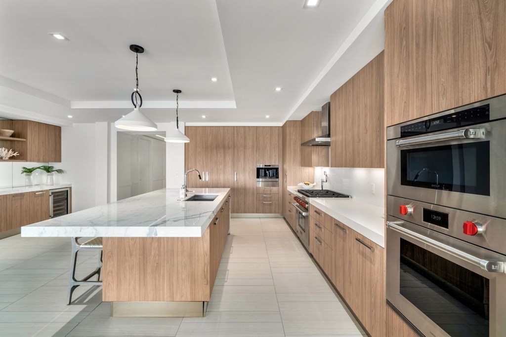 121 Beach Road 306