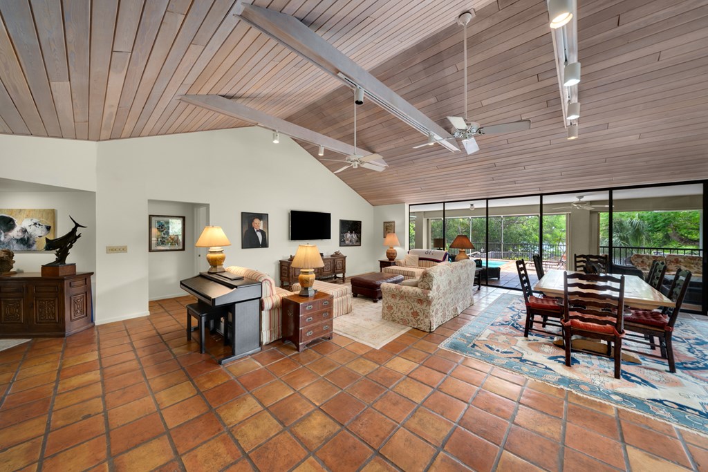12 Mahogany Lane
