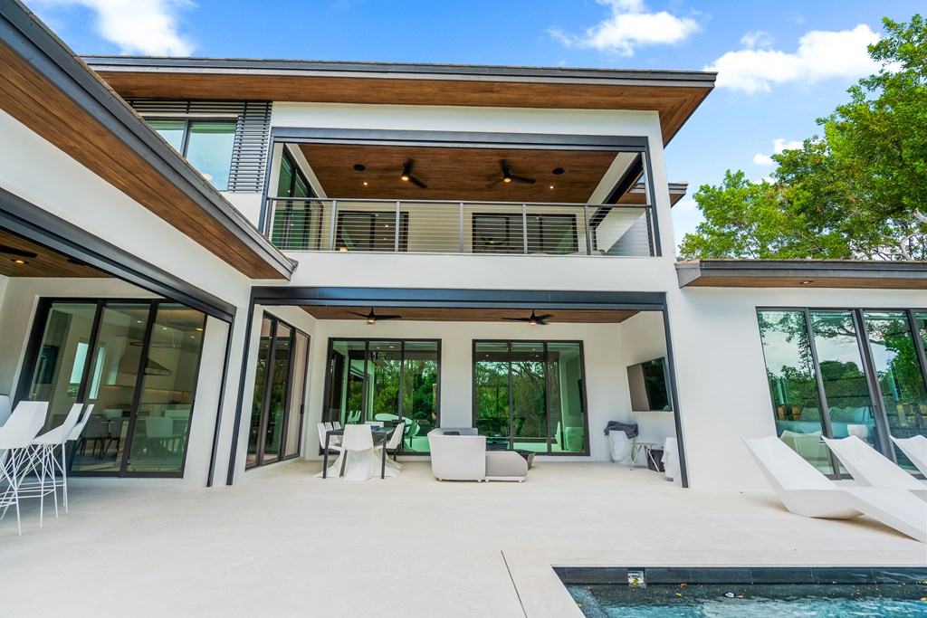 46 South Bridge Lane