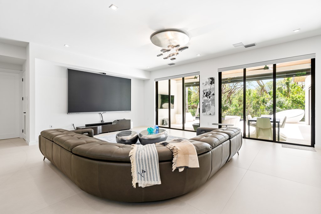 46 South Bridge Lane