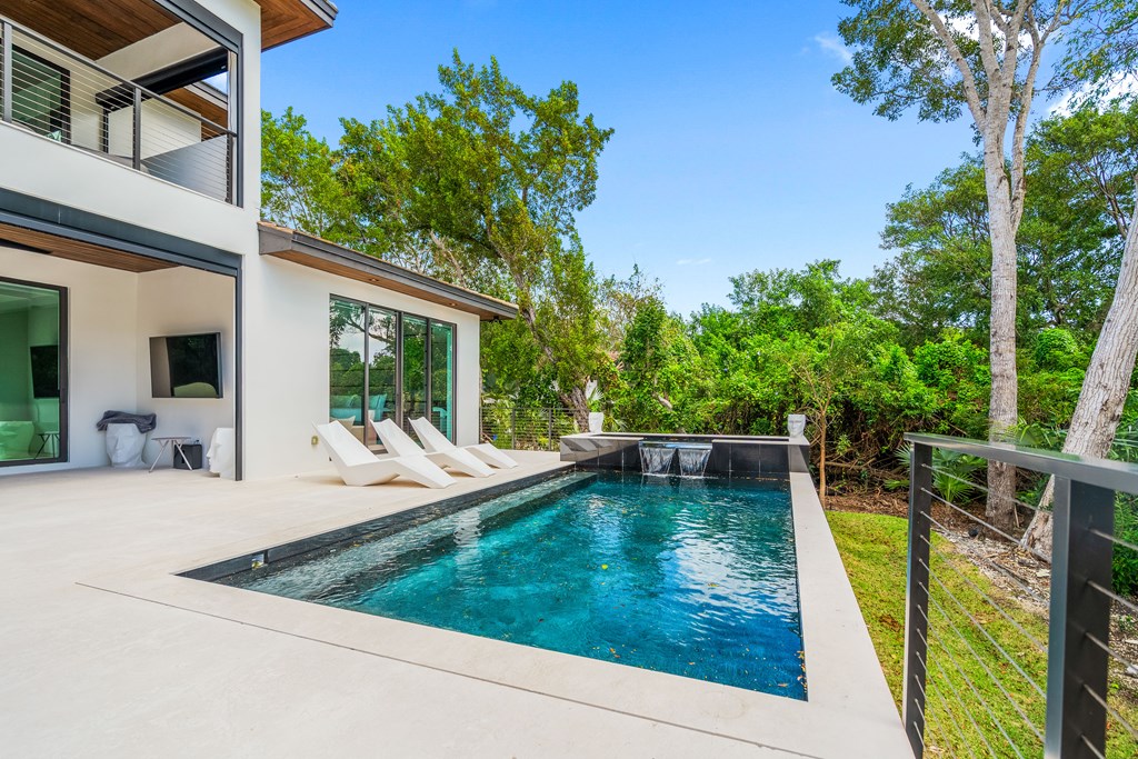 46 South Bridge Lane