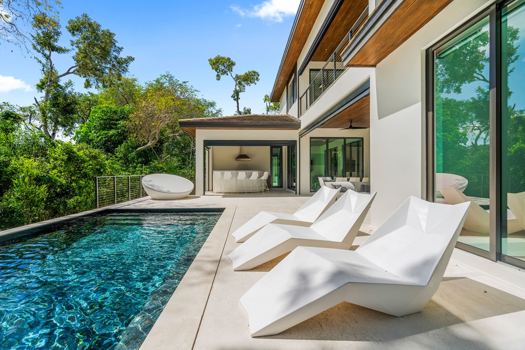 46 South Bridge Lane