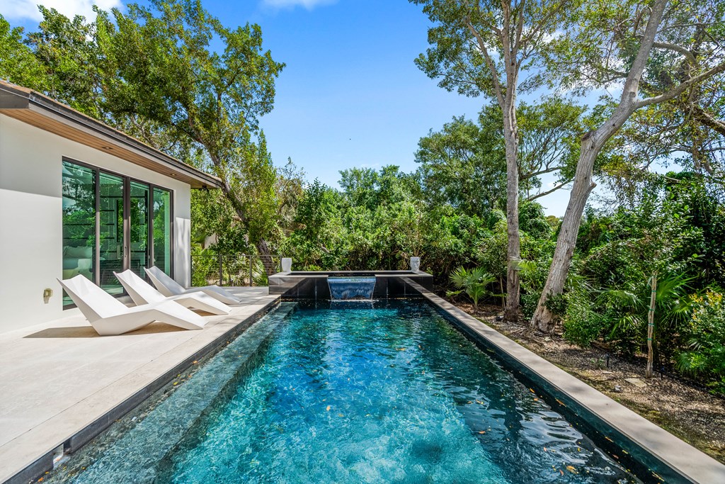 46 South Bridge Lane