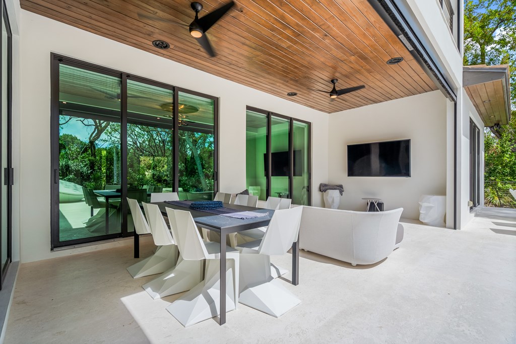 46 South Bridge Lane