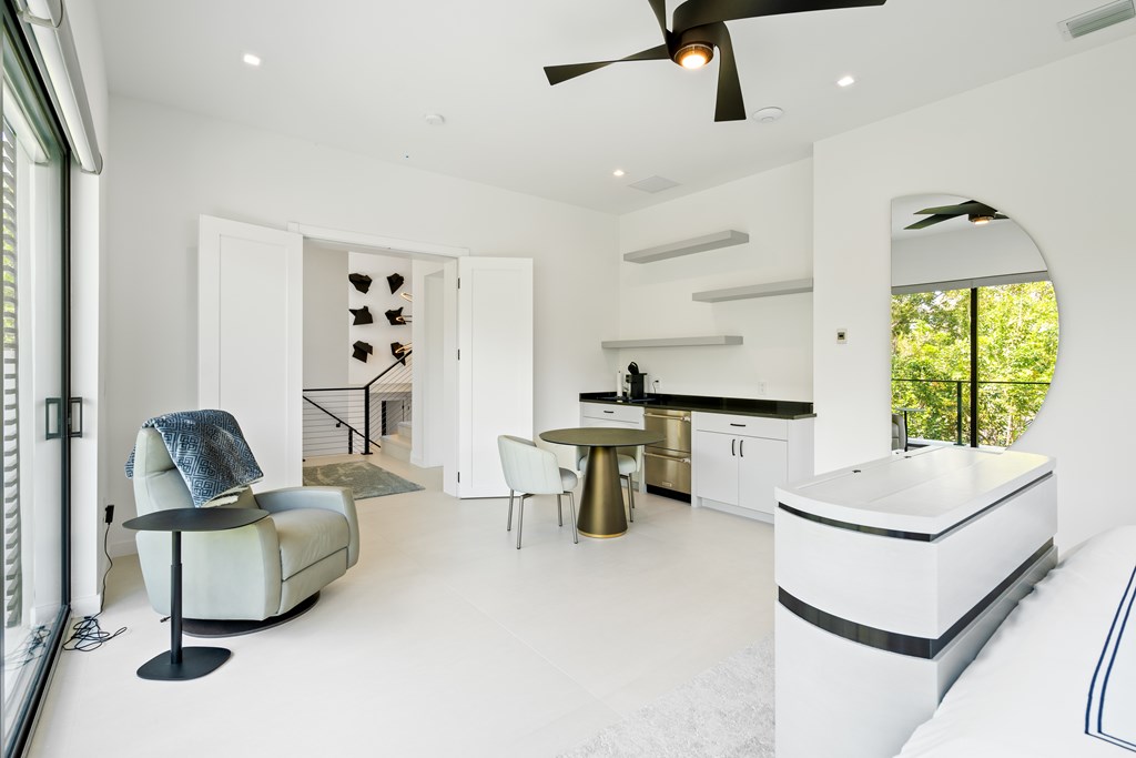 46 South Bridge Lane