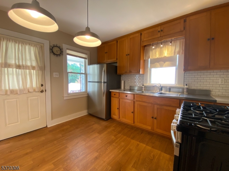 11 Lafayette Ave 1
