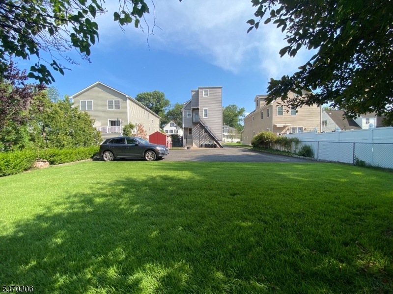 11 Lafayette Ave 1