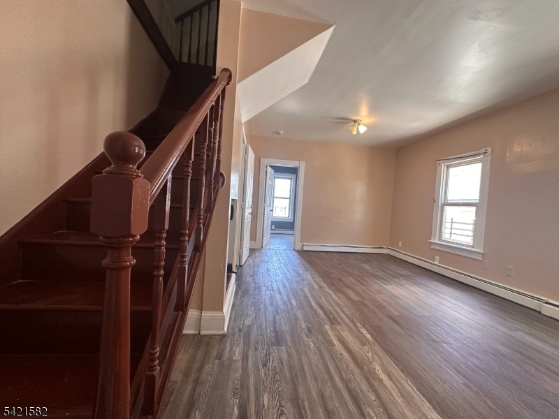 748 Trumbull St 2