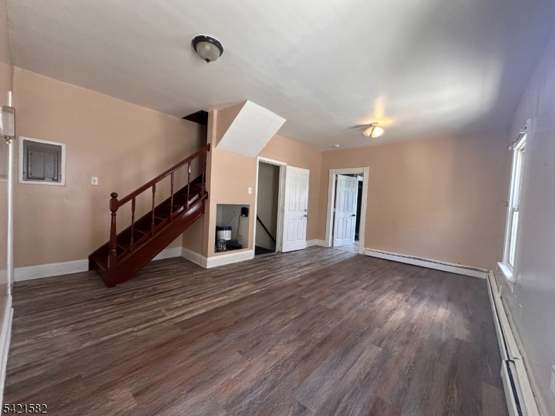 748 Trumbull St 2
