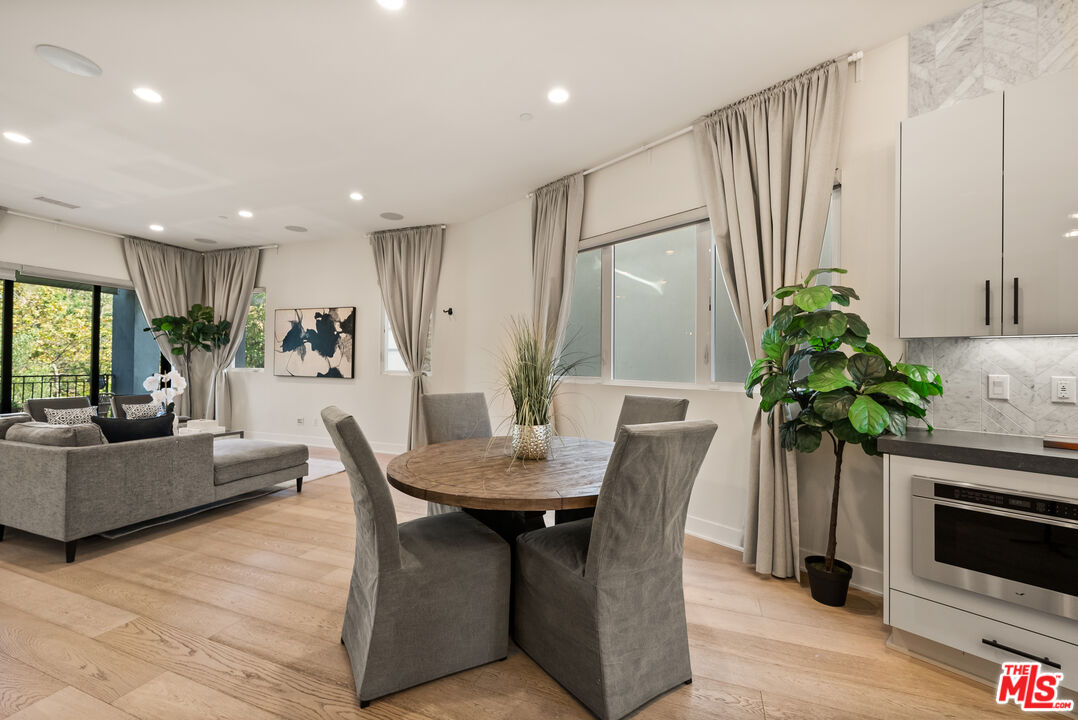 12667 Bluff Creek Dr